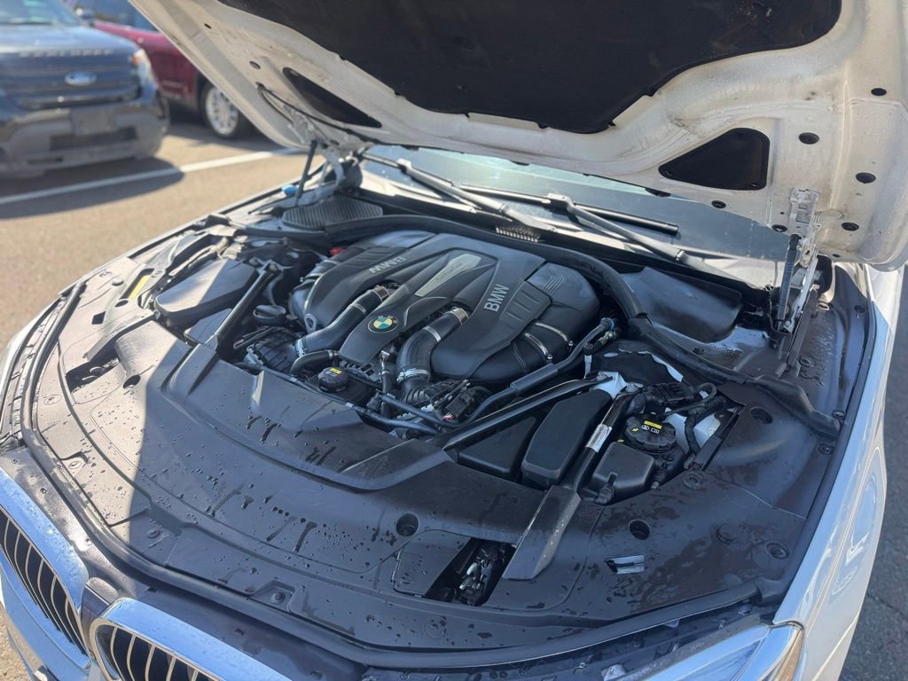 Used 2016 BMW 750i xDrive AWD/4WD image 24