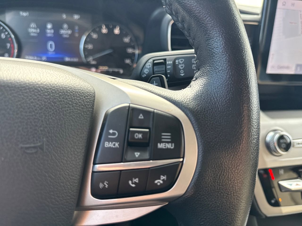 Used 2020 Ford Explorer XLT w/ Equipment Group 202A image 24