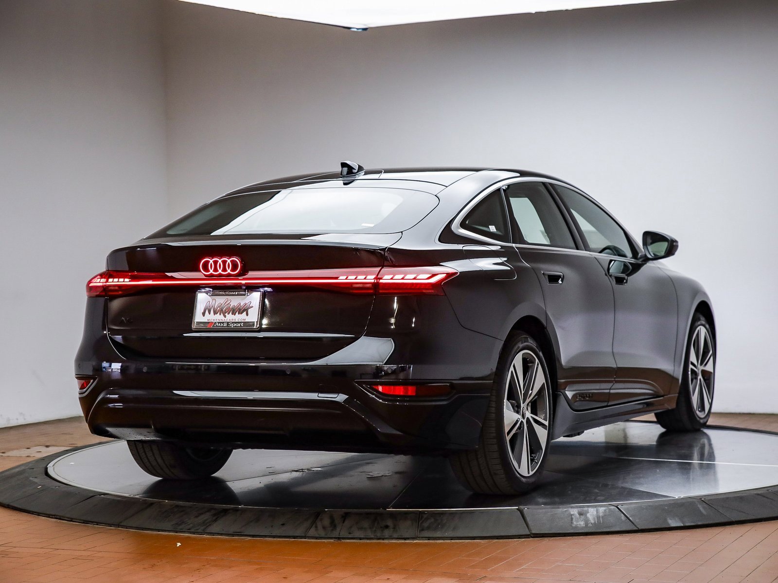 New 2025 Audi A6 e-tron Premium Plus image 8