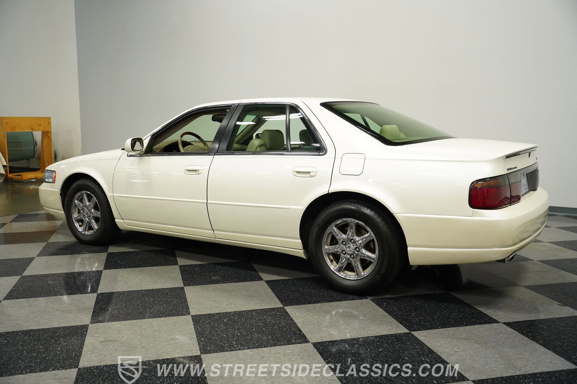 Used 1998 Cadillac Seville STS w/ Heated Seats Pkg image 8