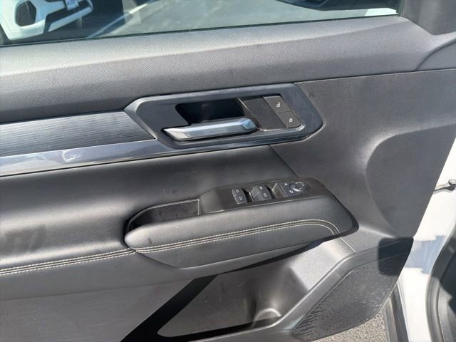 Used 2025 GMC Terrain Elevation image 12