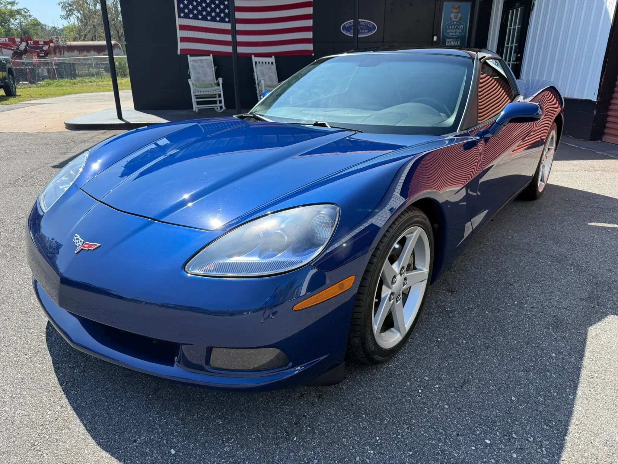 Used 2007 Chevrolet Corvette Coupe w/ Performance Package image 2