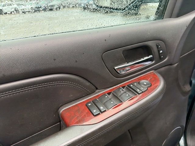 Used 2008 Cadillac Escalade ESV AWD image 28