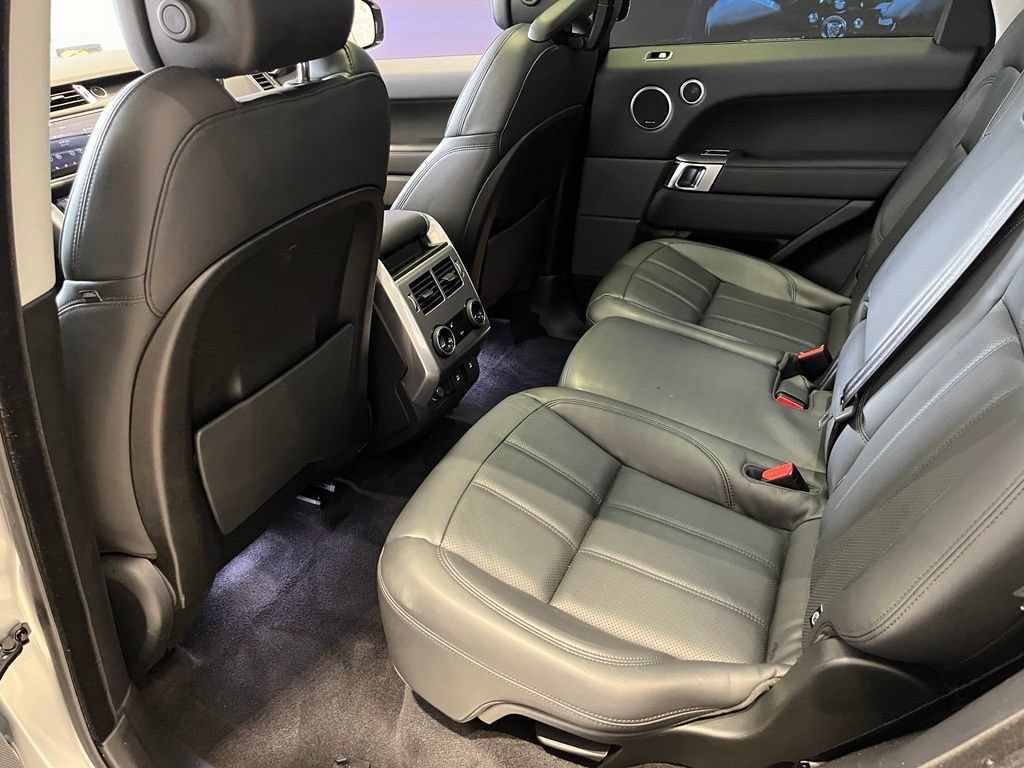 Used 2019 Land Rover Range Rover Sport HSE AWD/4WD image 24