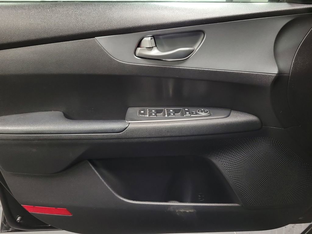 Used 2021 Kia Forte Sedan FWD image 22