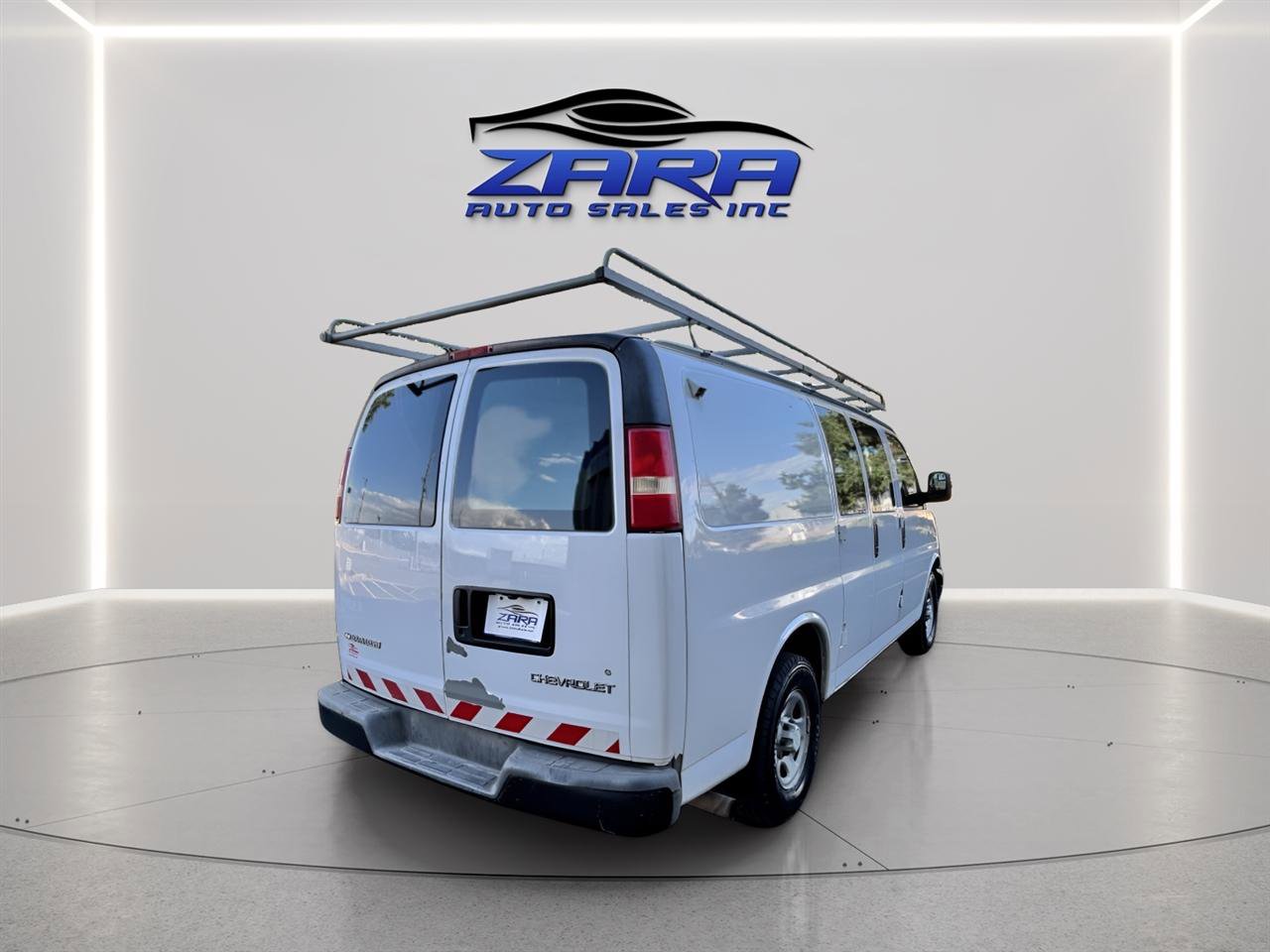 Used 2005 Chevrolet Express 1500 RWD image 6