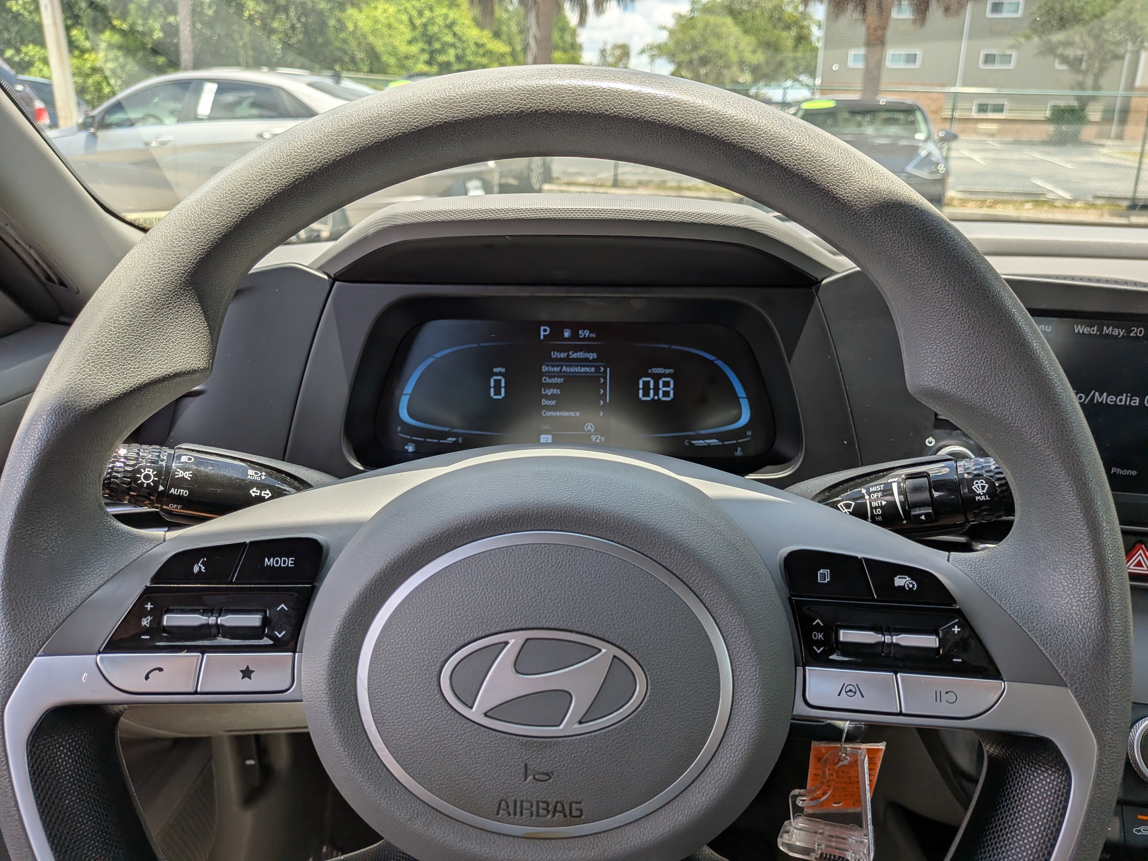 Used 2025 Hyundai Elantra SE FWD image 25