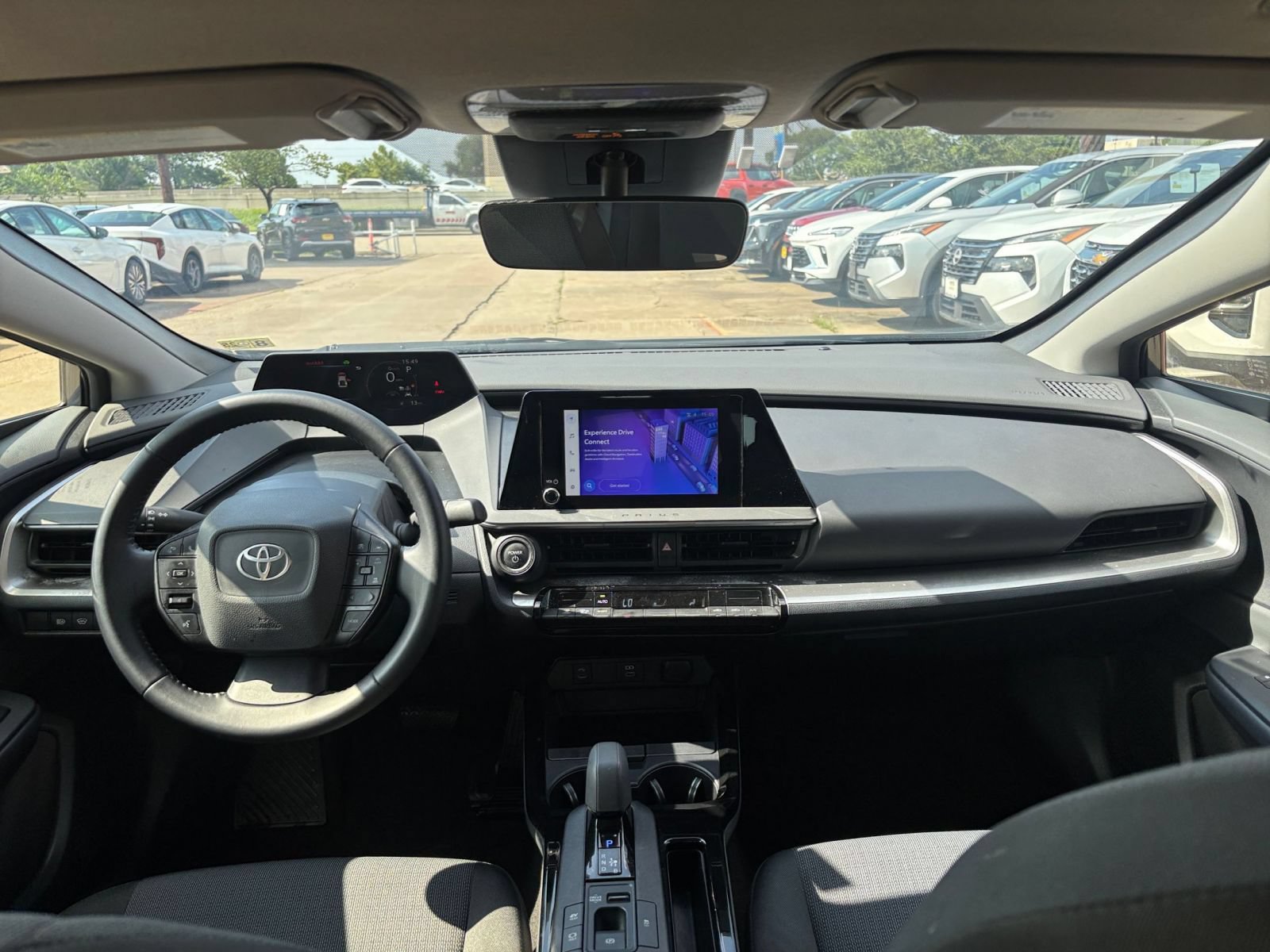 Used 2024 Toyota Prius LE FWD image 31