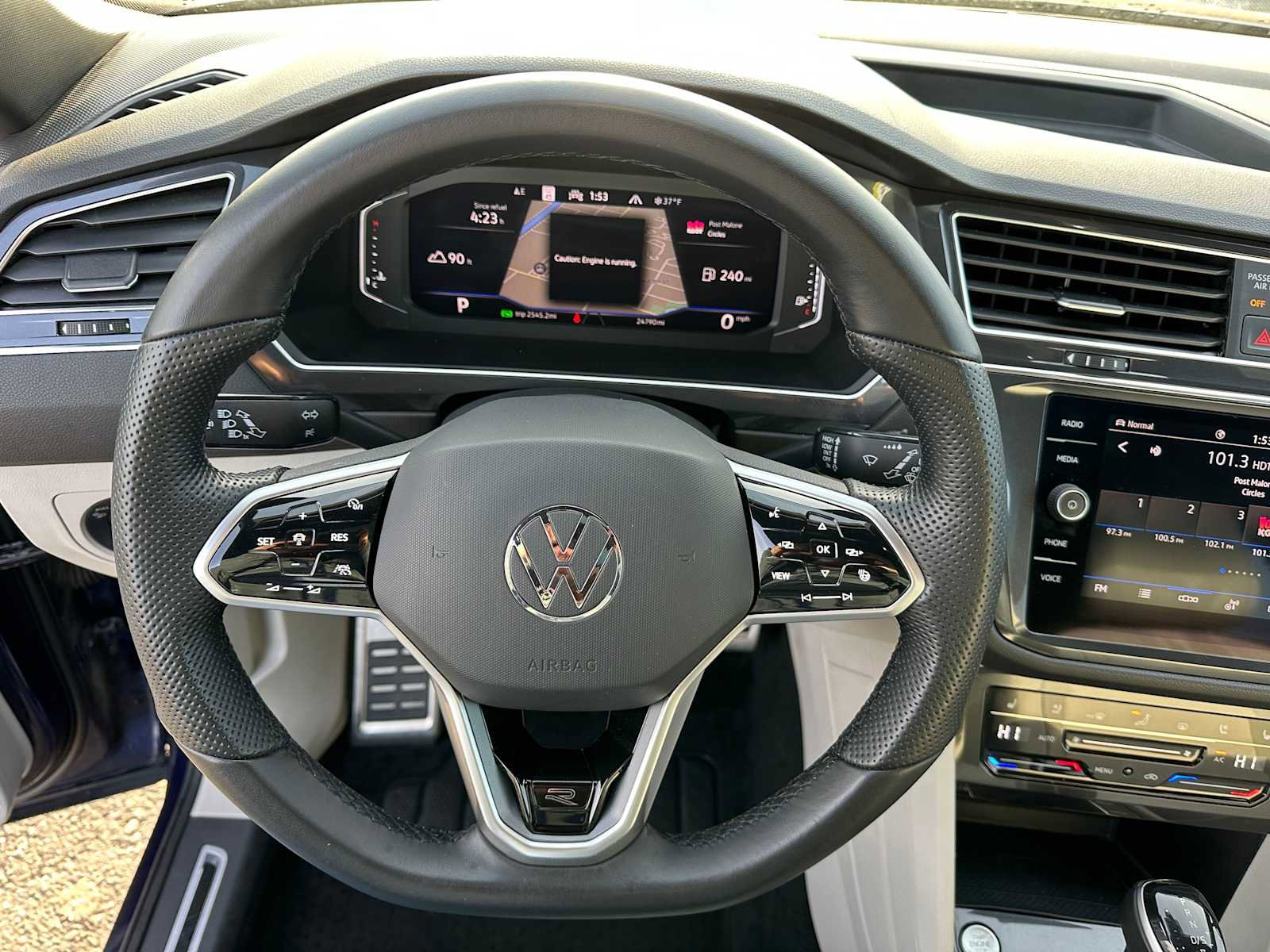 Used 2022 Volkswagen Tiguan SEL R-Line image 23