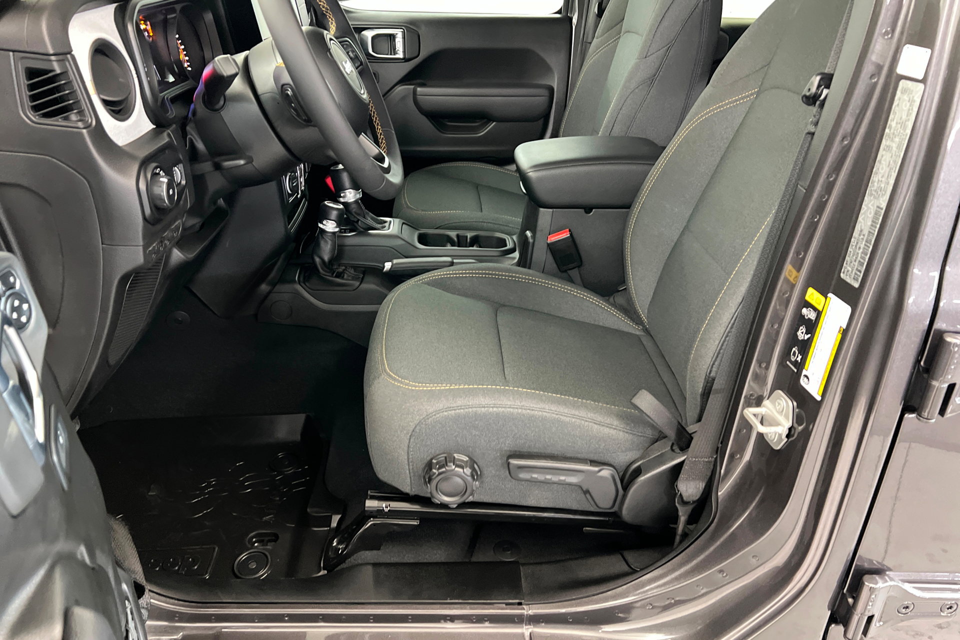 Certified 2024 Jeep Wrangler Sport S image 17