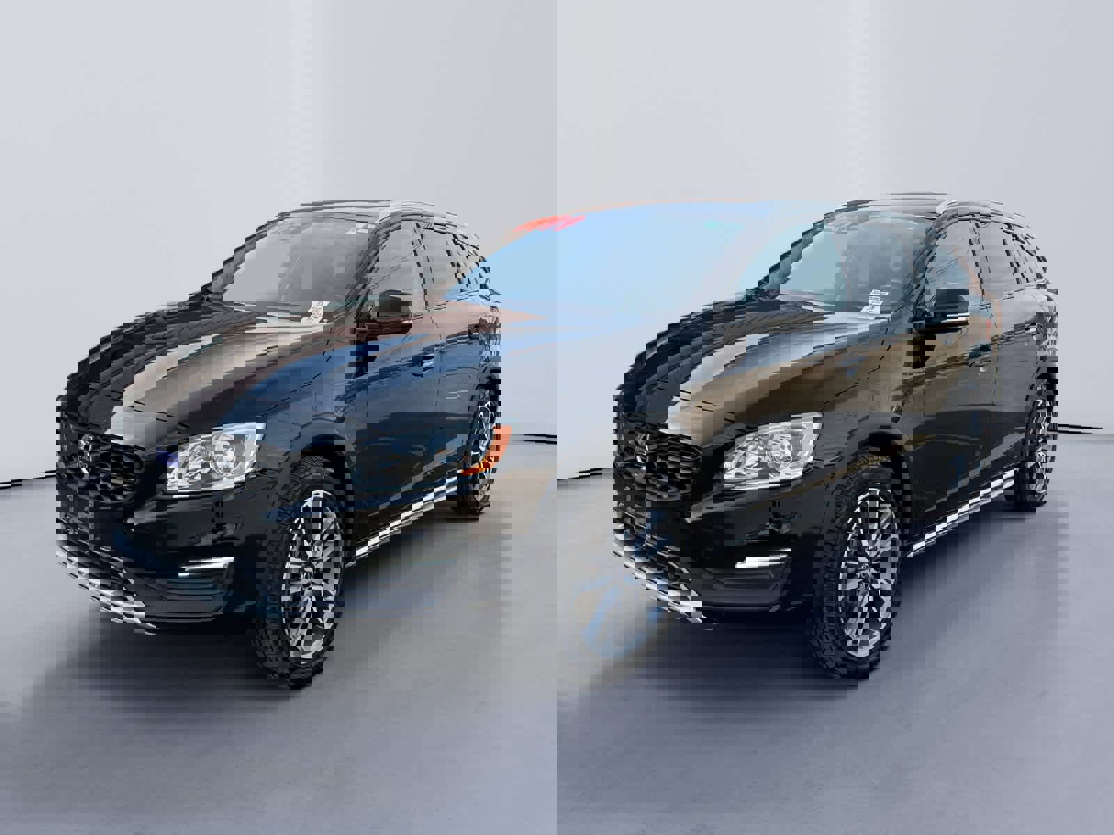 Used 2018 Volvo V60 T5 Cross Country w/ Convenience Package image 7