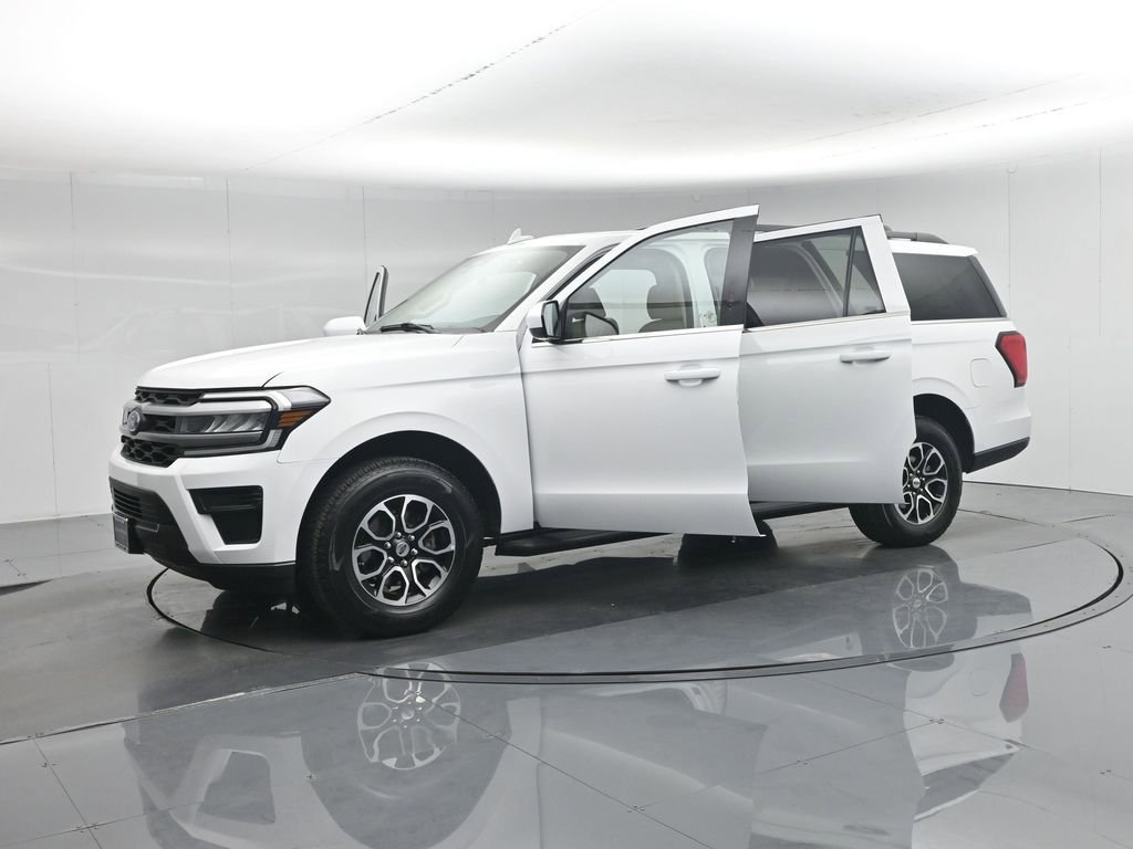 Certified 2024 Ford Expedition Max XLT image 6