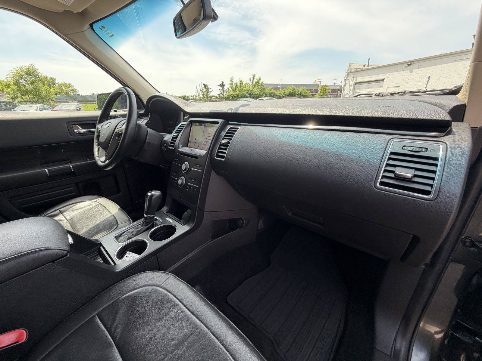 Used 2019 Ford Flex SEL w/ Equipment Group 202A AWD/4WD image 32