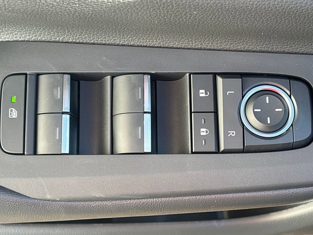 New 2026 Toyota Prius Plug-In Hybrid image 7