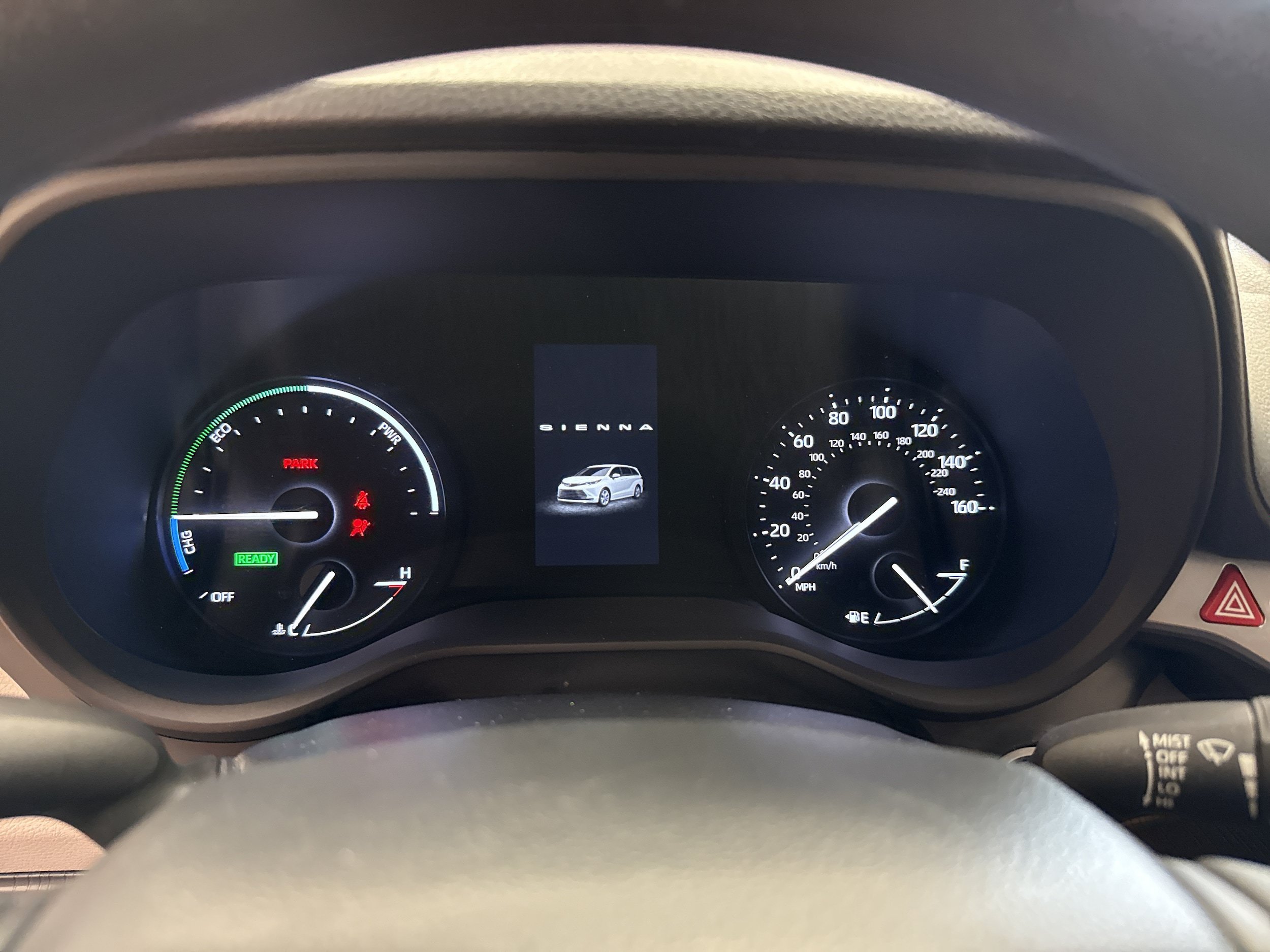 Used 2023 Toyota Sienna LE FWD image 38
