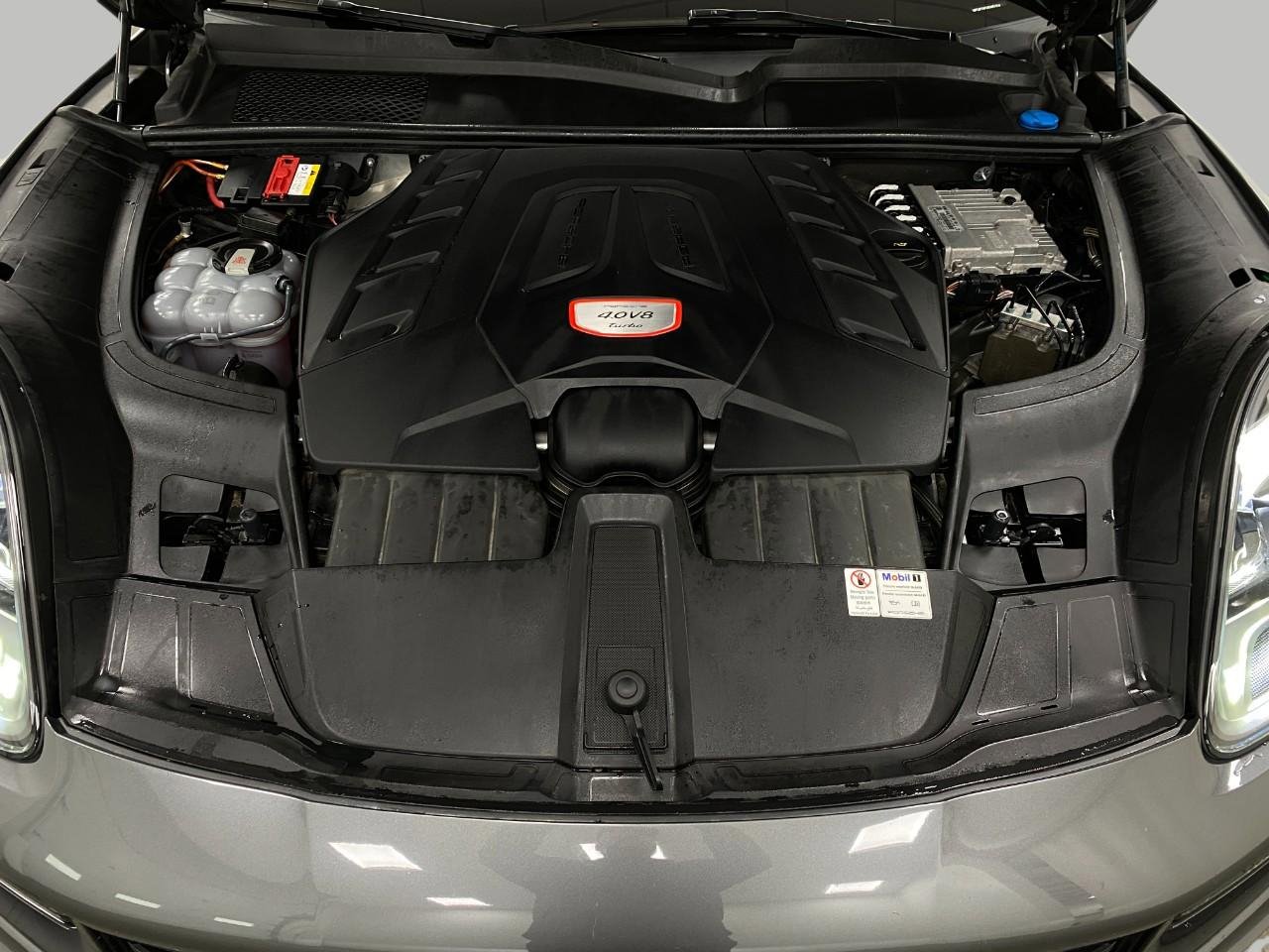 Used 2019 Porsche Cayenne Turbo image 15