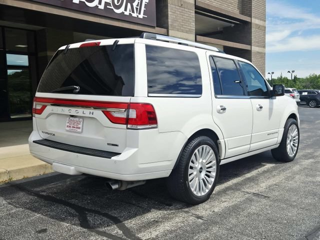 Used 2015 Lincoln Navigator 4WD image 3
