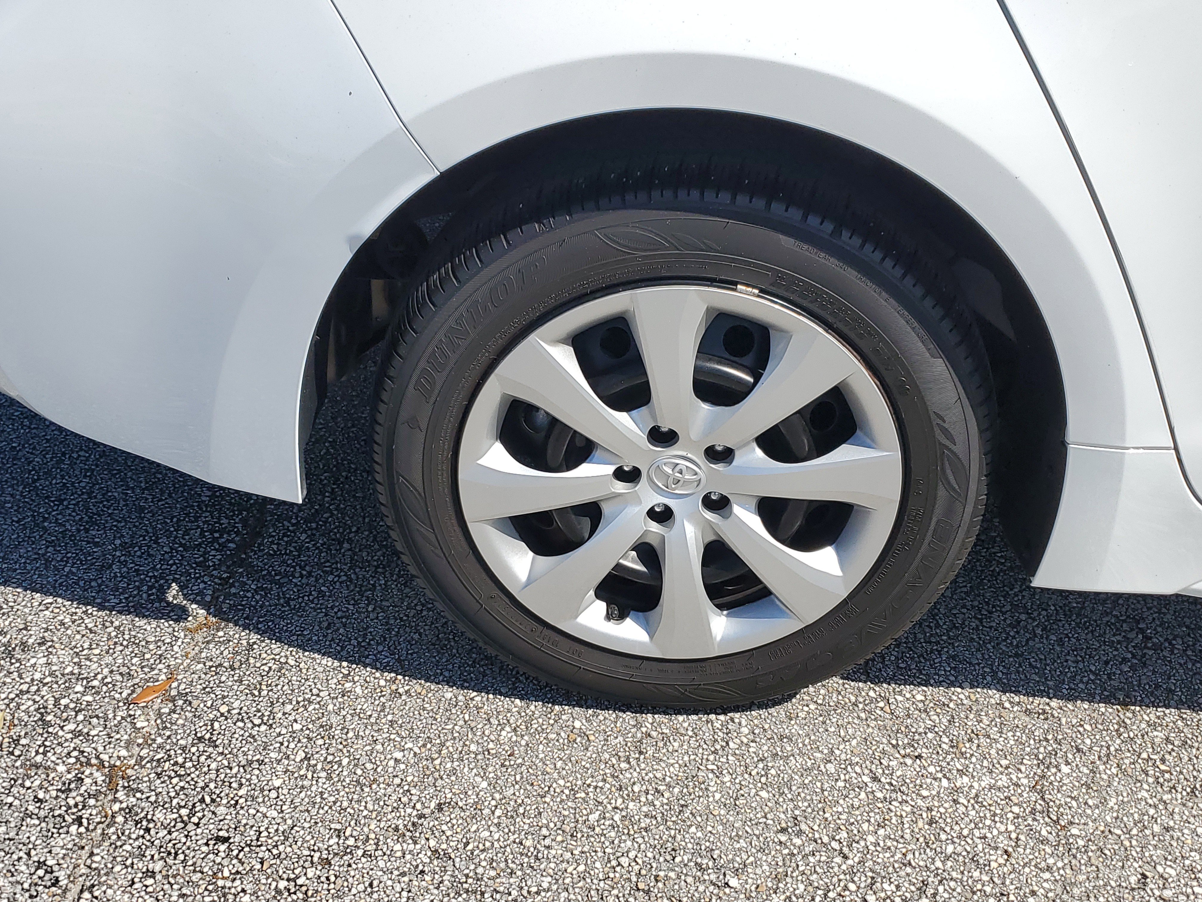 Used 2024 Toyota Corolla LE FWD image 5