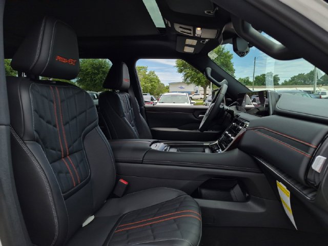 New 2026 Nissan Armada PRO-4X AWD/4WD image 31