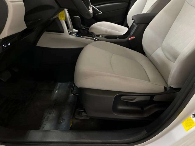 Used 2024 Toyota Corolla Cross L FWD image 53