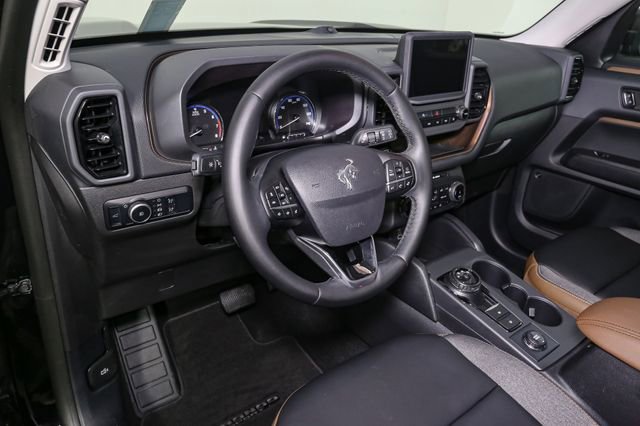 Used 2024 Ford Bronco Sport Outer Banks w/ Tech Package AWD/4WD image 18