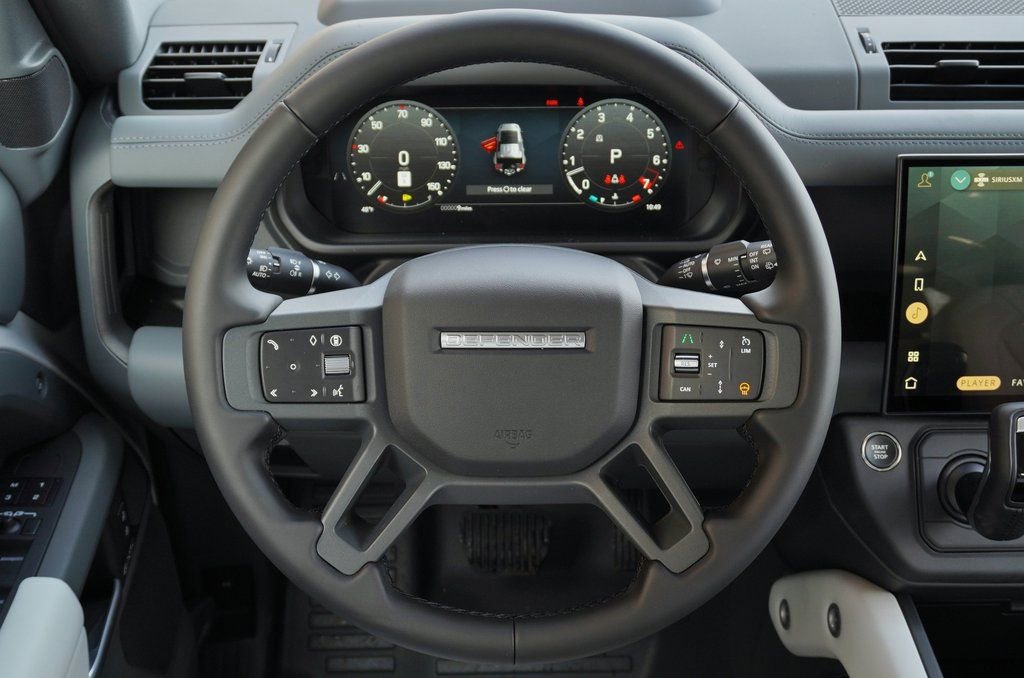 Used 2026 Land Rover Defender 110 X-Dynamic SE AWD/4WD image 17