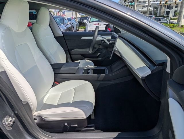 Used 2023 Tesla Model 3 Standard Range image 19