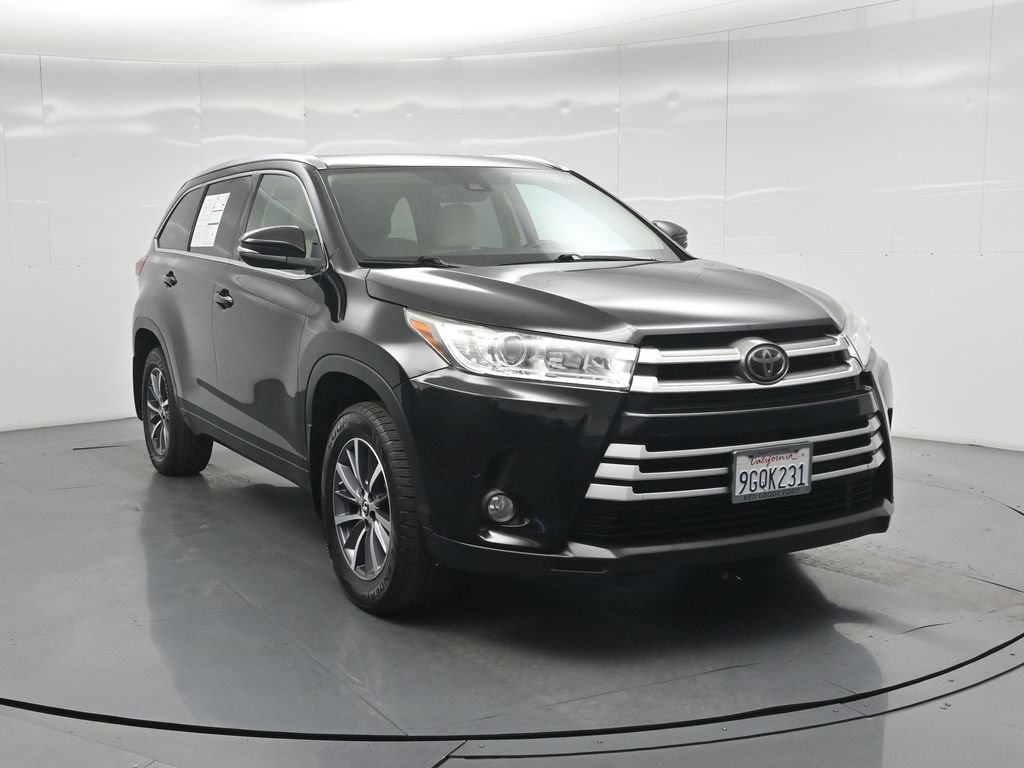 Used 2018 Toyota Highlander XLE AWD/4WD image 26