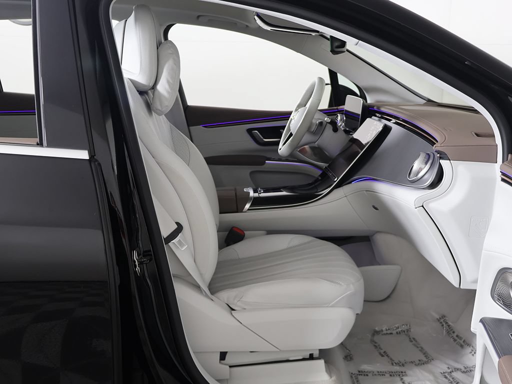 Used 2023 Mercedes-Benz EQS 450+ 4MATIC SUV image 32
