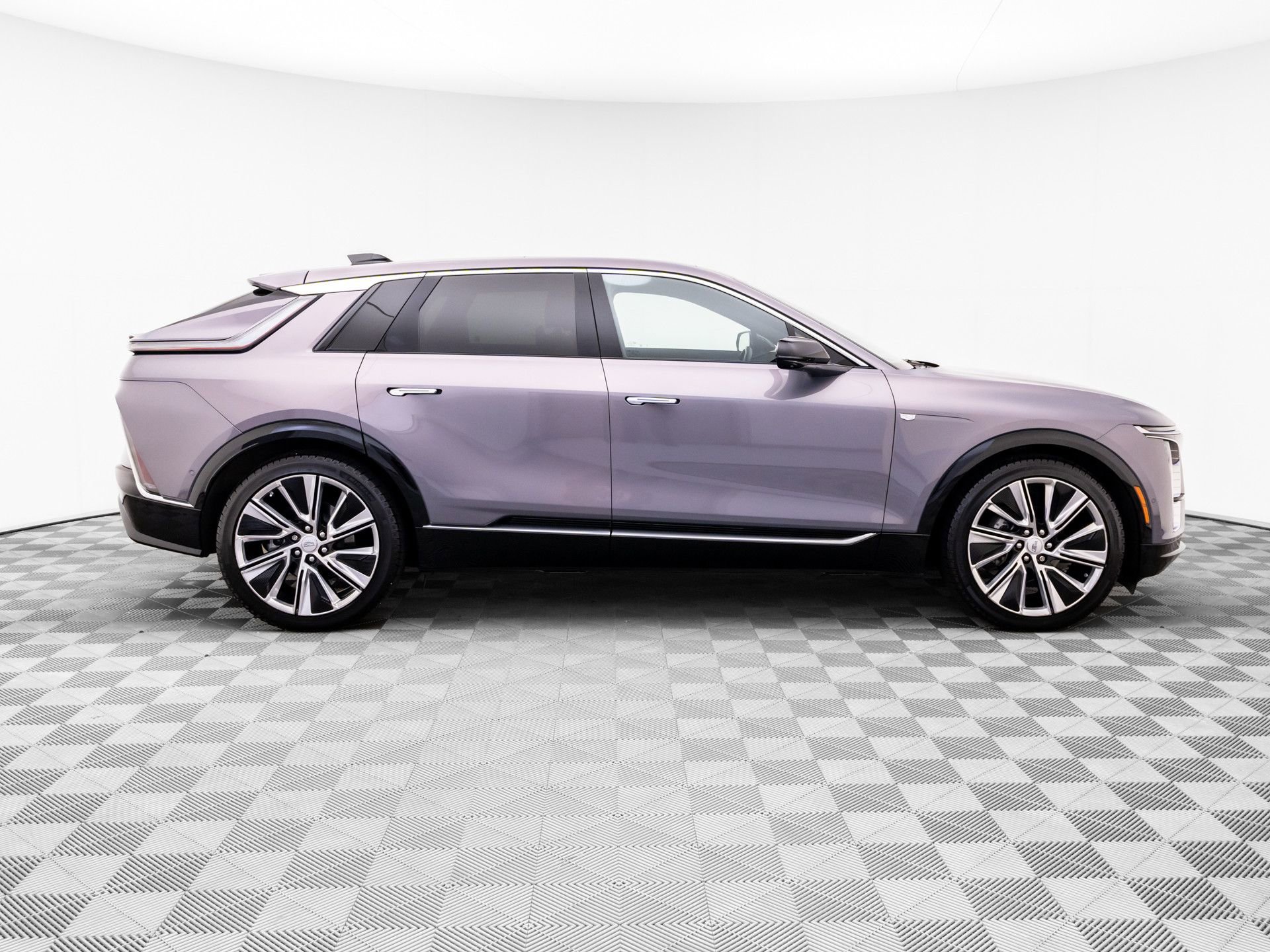 Certified 2025 Cadillac Lyriq Luxury w/ LPO, Floor Liner Package image 7