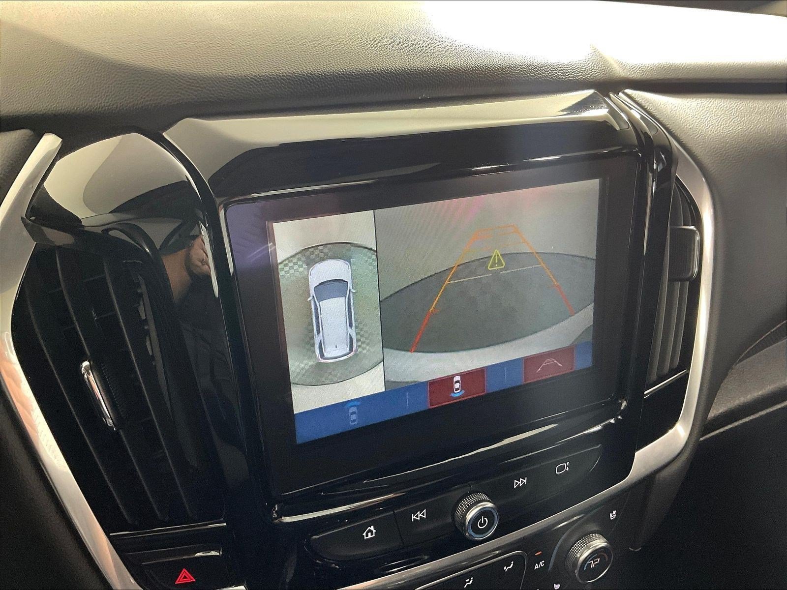Used 2019 Chevrolet Traverse Premier w/ Redline Edition AWD/4WD image 14