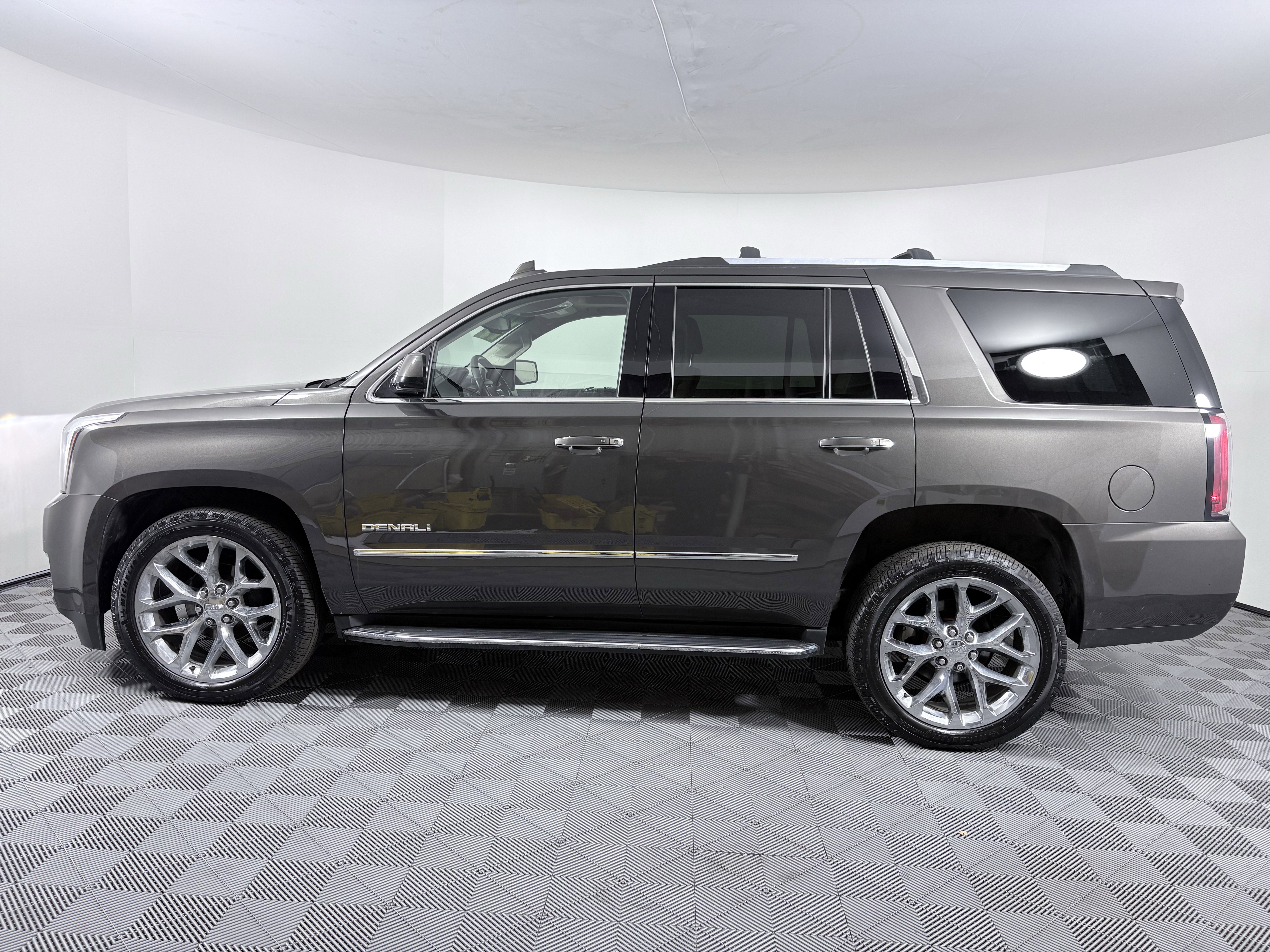 Used 2019 GMC Yukon Denali image 12