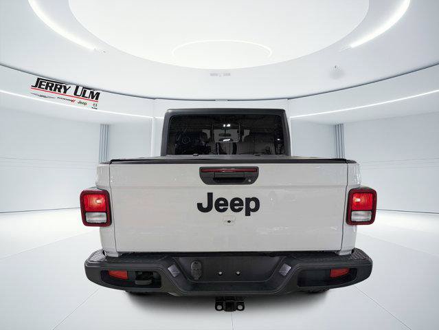 Certified 2022 Jeep Gladiator Sport AWD/4WD image 4