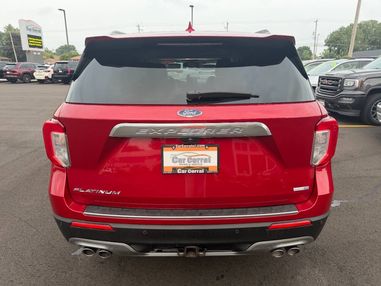 Used 2020 Ford Explorer Platinum w/ Premium Technology Package AWD/4WD image 4