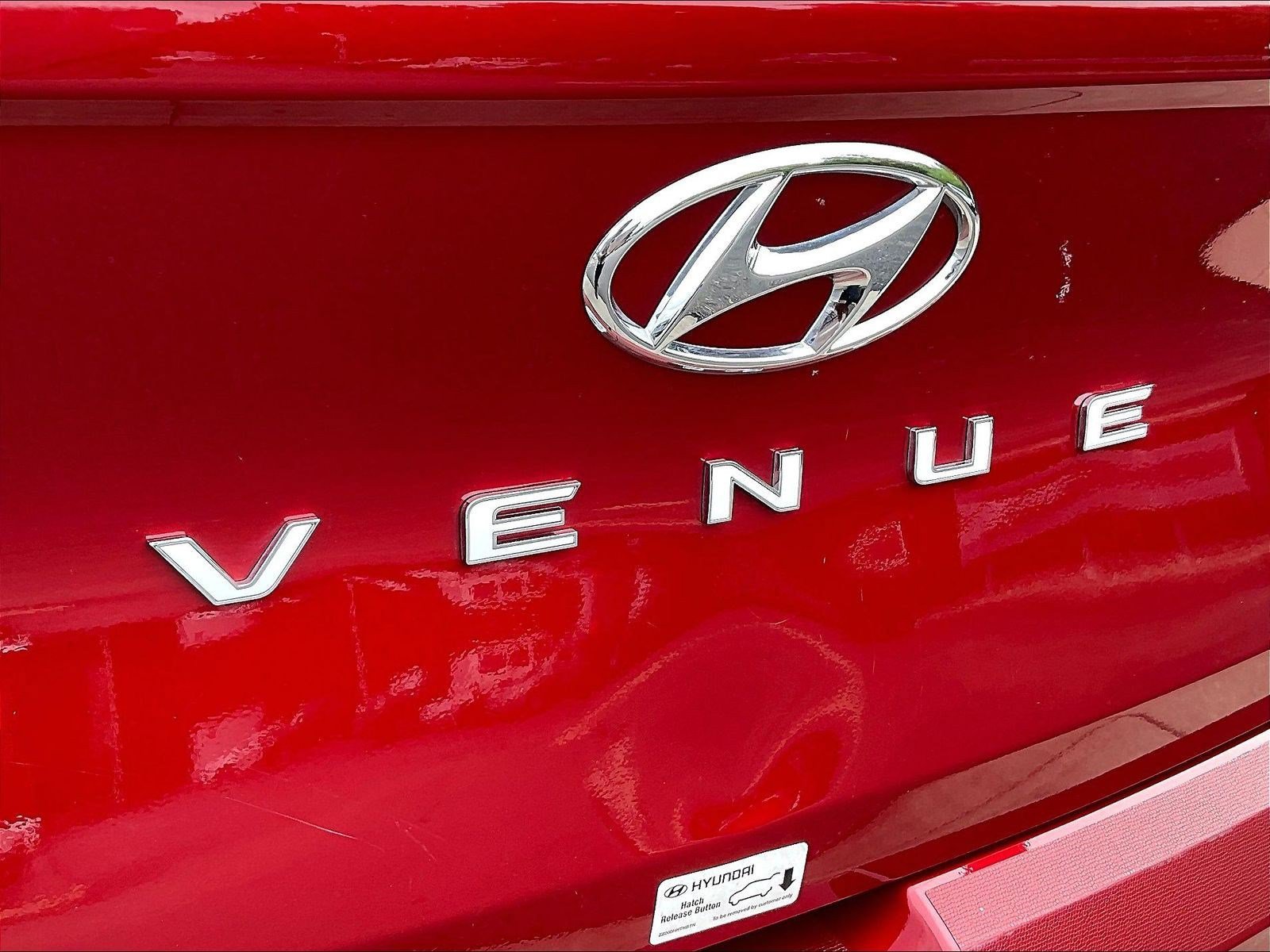 Used 2026 Hyundai Venue SEL FWD image 23
