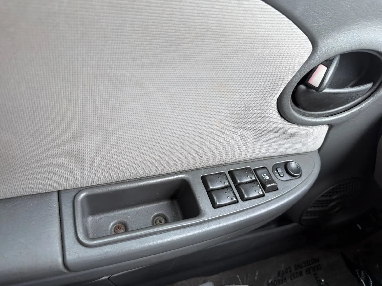Used 2003 Saturn ION Level 2 w/ Convenience Pkg FWD image 17