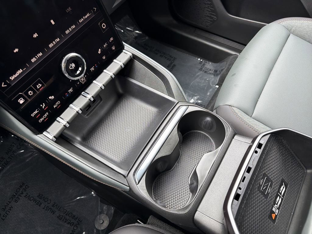 Used 2026 GMC Terrain AT4 image 7