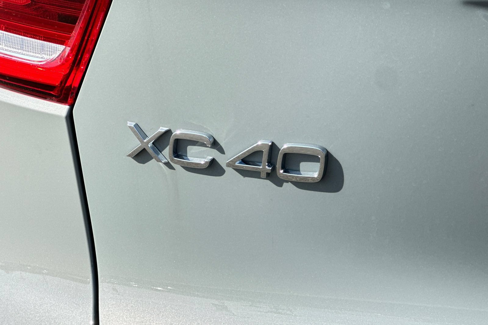Certified 2026 Volvo XC40 B4 Core w/ Climate Package FWD image 33