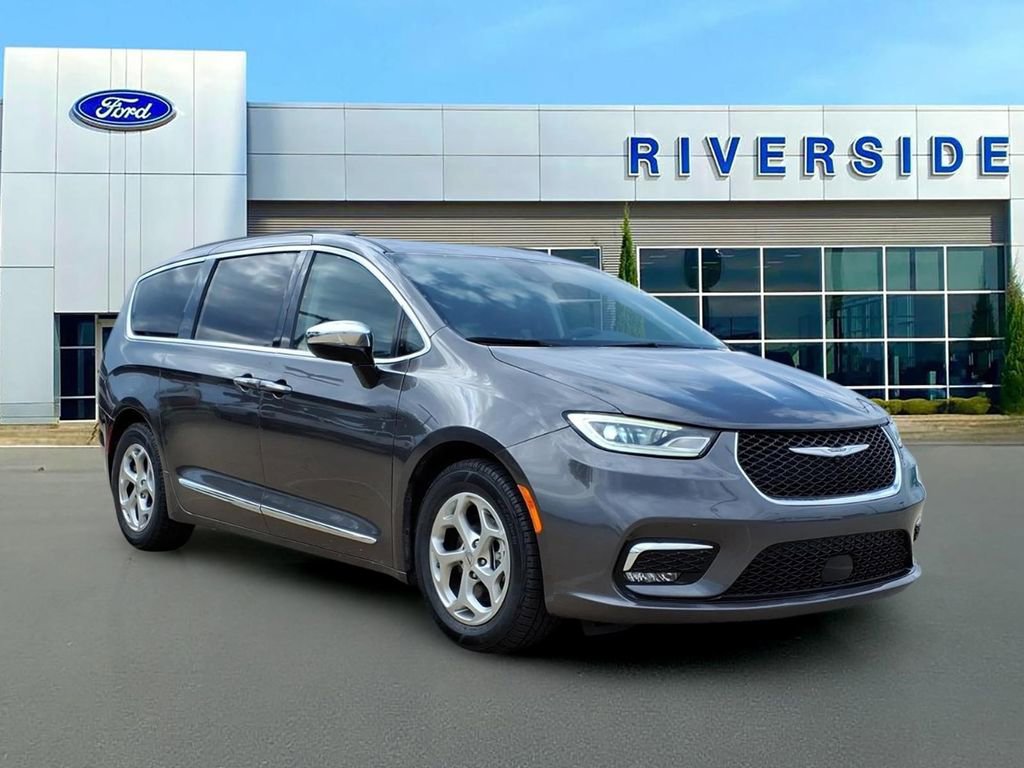 Used 2023 Chrysler Pacifica Limited