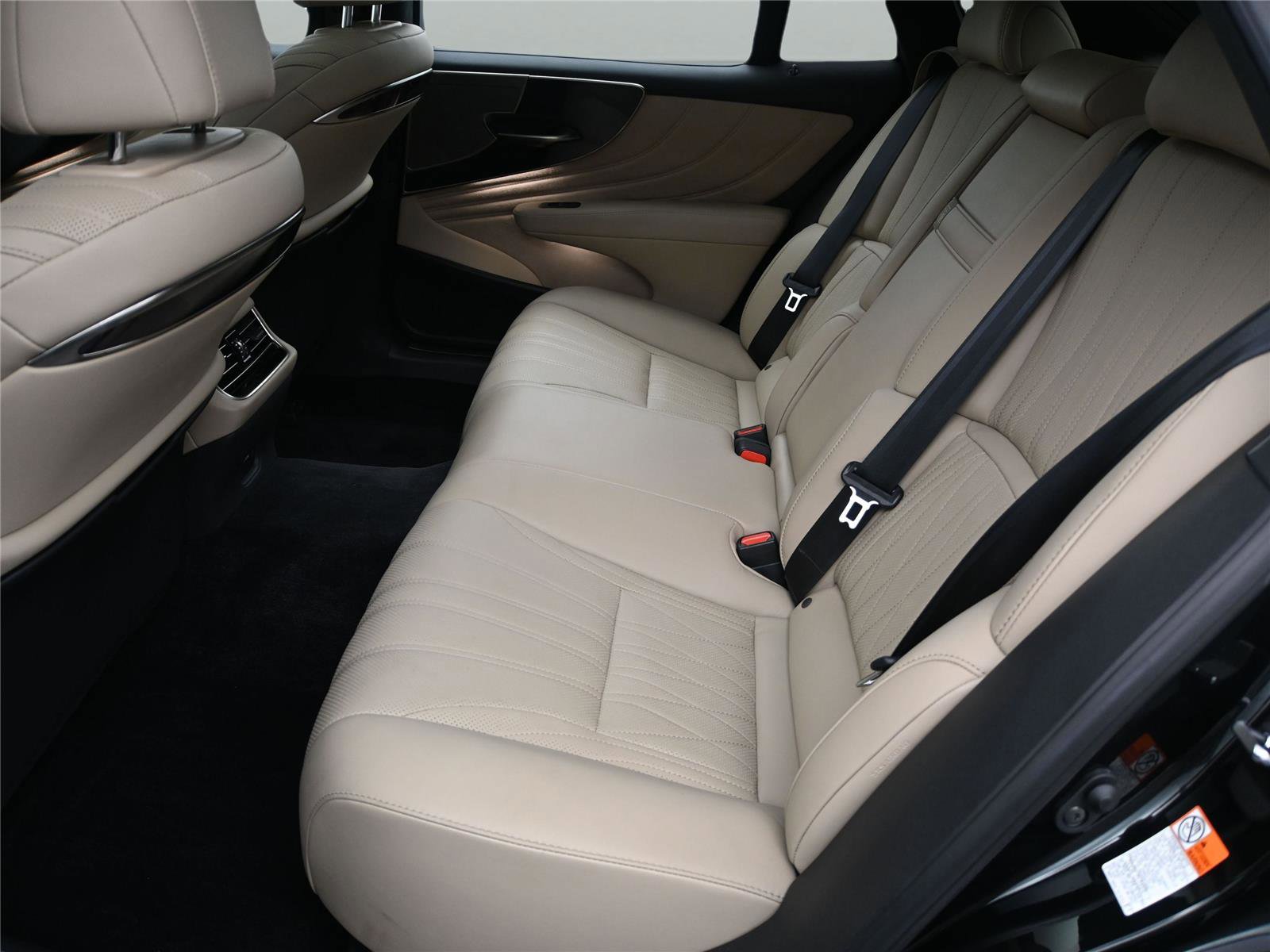 Used 2022 Lexus LS 500 image 11