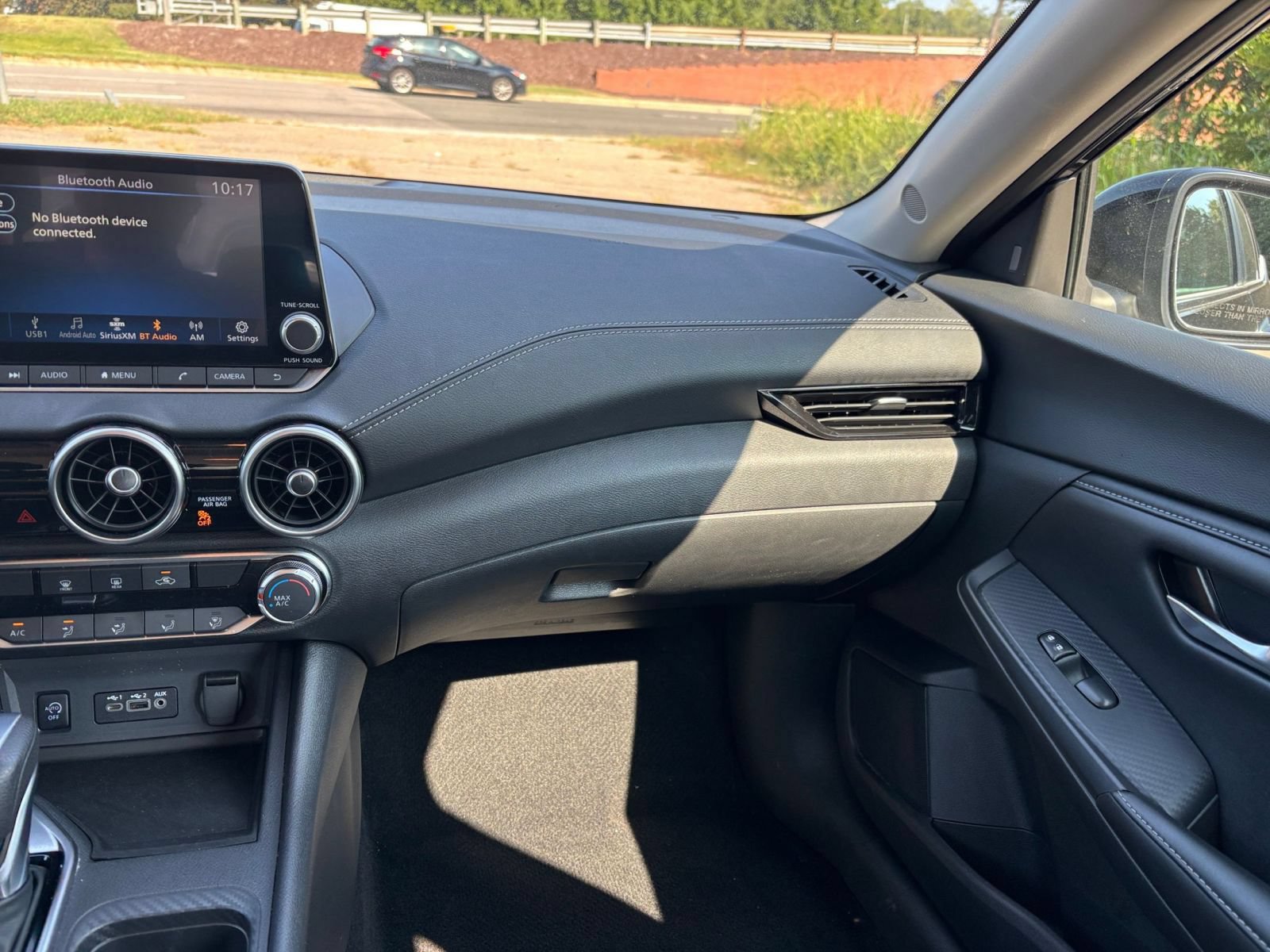 Used 2025 Nissan Sentra SV FWD image 32