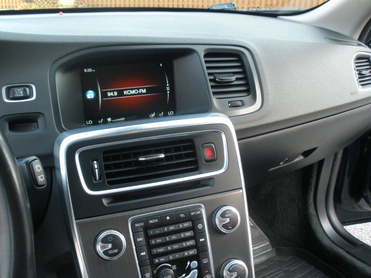 Used 2015 Volvo V60 T5 Premier image 34
