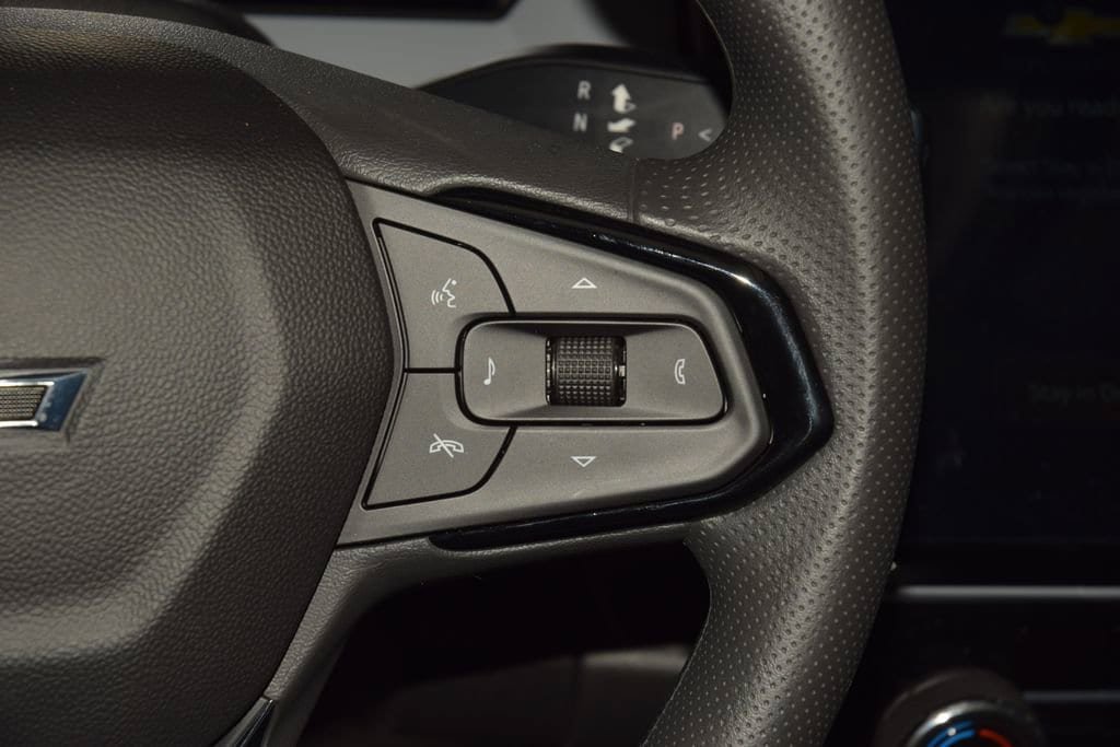 New 2027 Chevrolet Bolt LT FWD image 32
