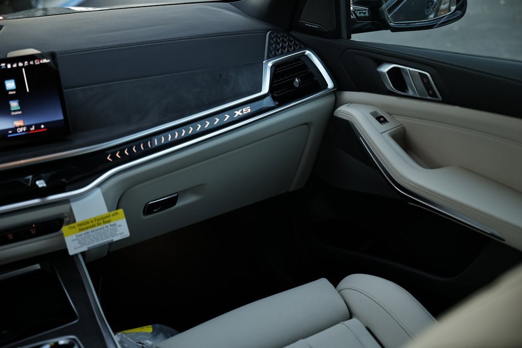 New 2026 BMW X5 xDrive50e w/ Executive Package image 29