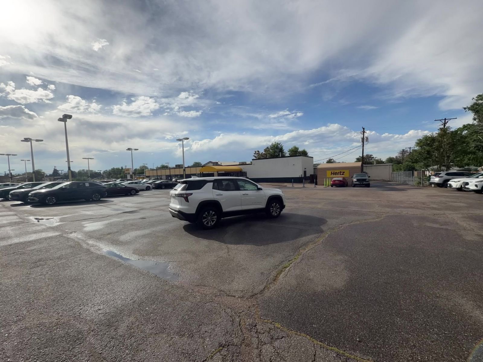 Used 2025 Chevrolet Equinox LT AWD/4WD image 11