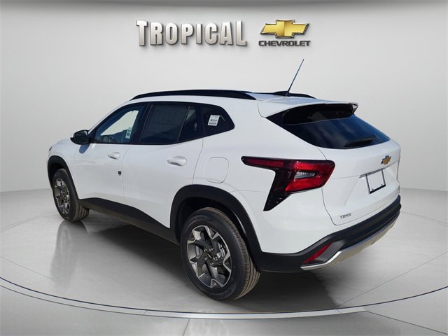 New 2026 Chevrolet Trax LT w/ Driver Confidence Package image 2