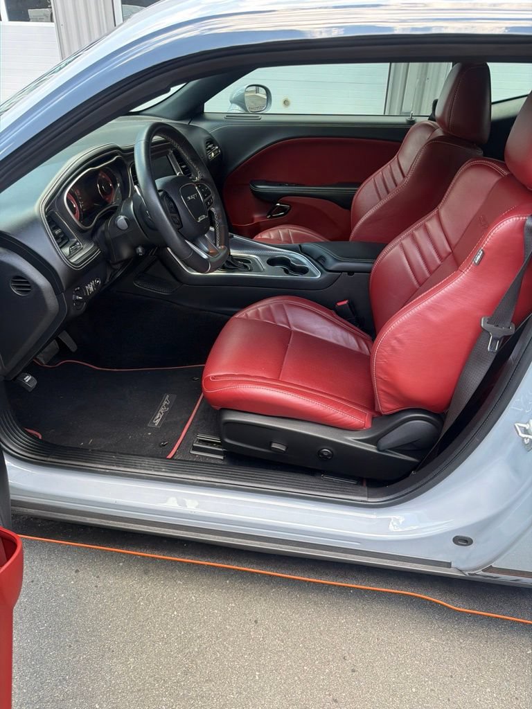 Used 2022 Dodge Challenger SRT Hellcat RWD image 11