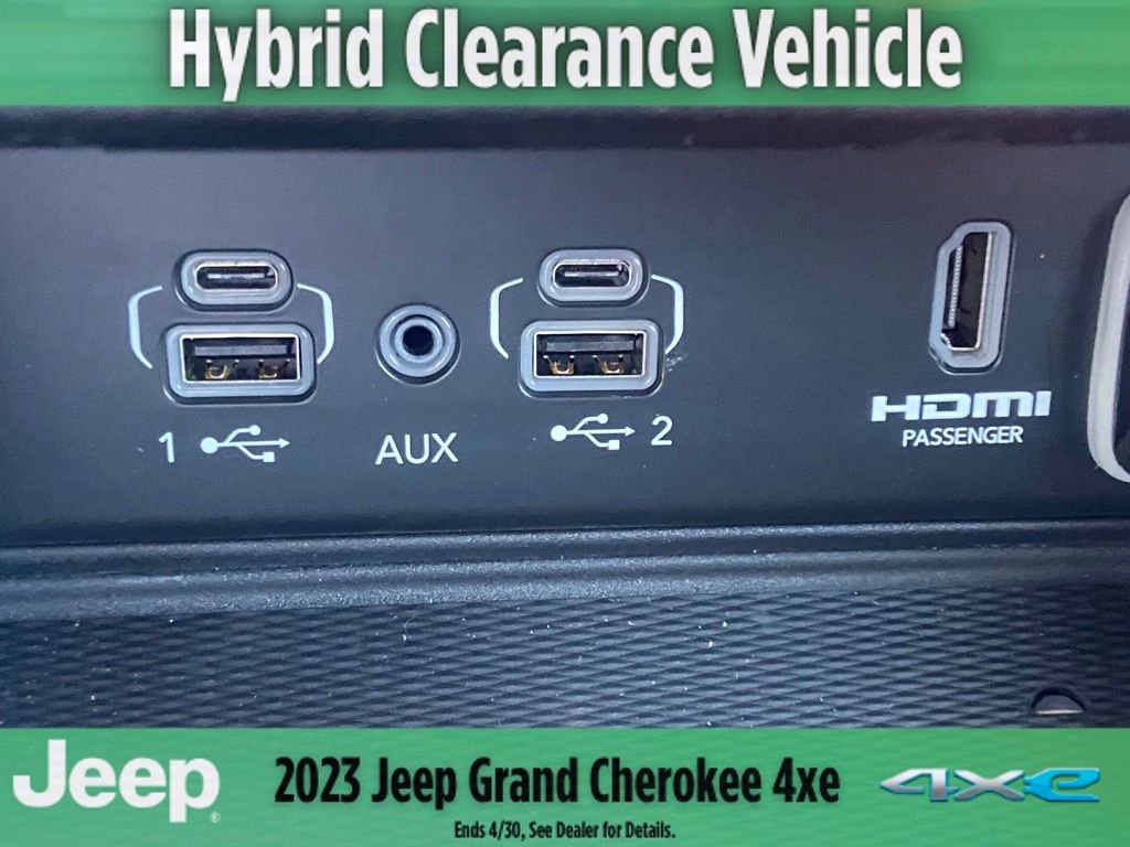 New 2023 Jeep Grand Cherokee Trailhawk w/ Luxury Tech Group III image 36