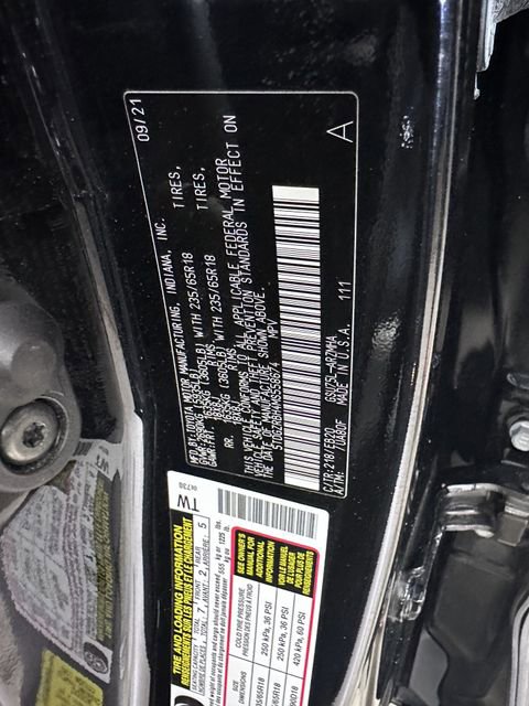 Used 2021 Toyota Highlander XLE AWD/4WD image 35