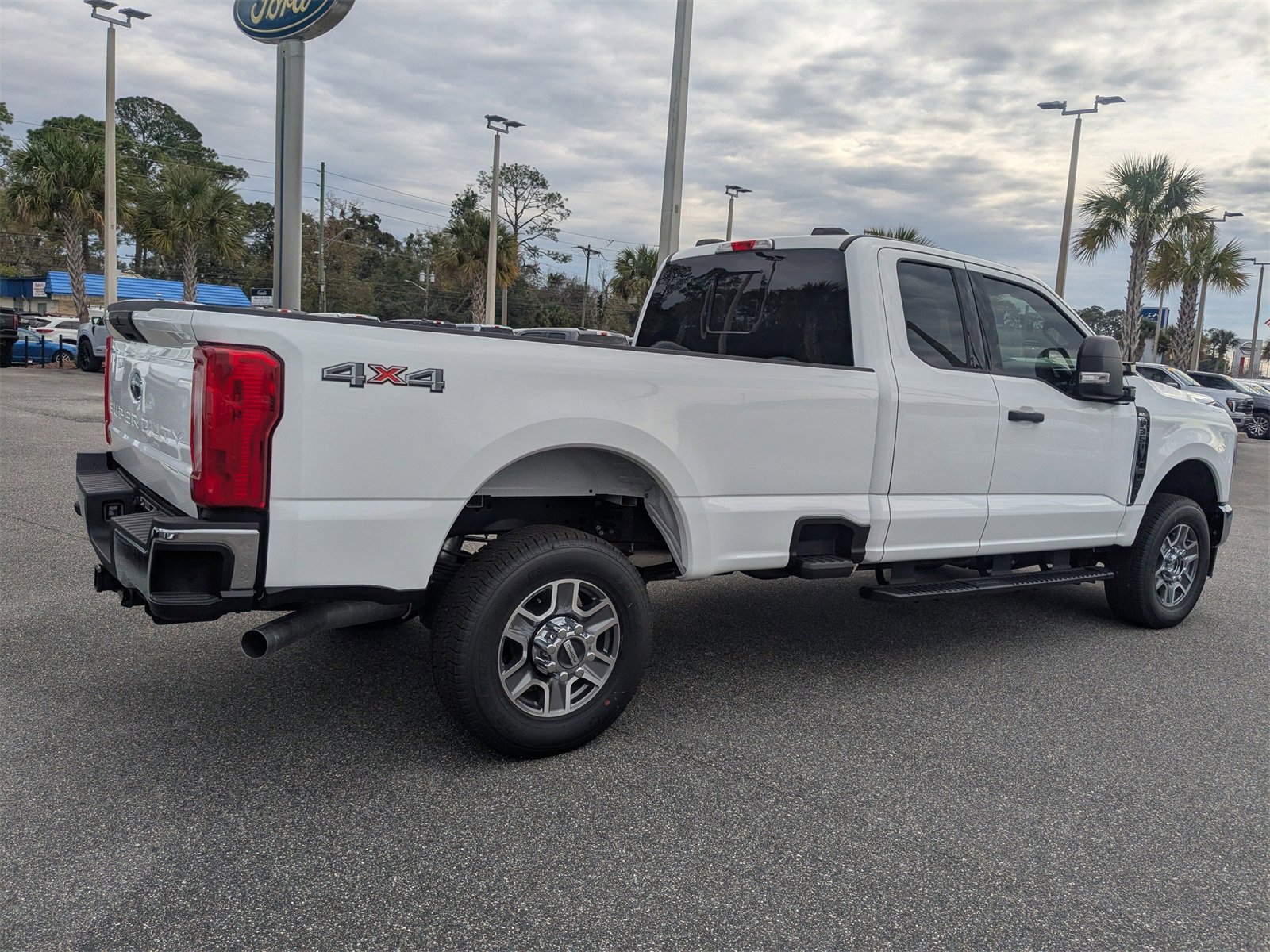 New 2025 Ford F350 XLT image 4